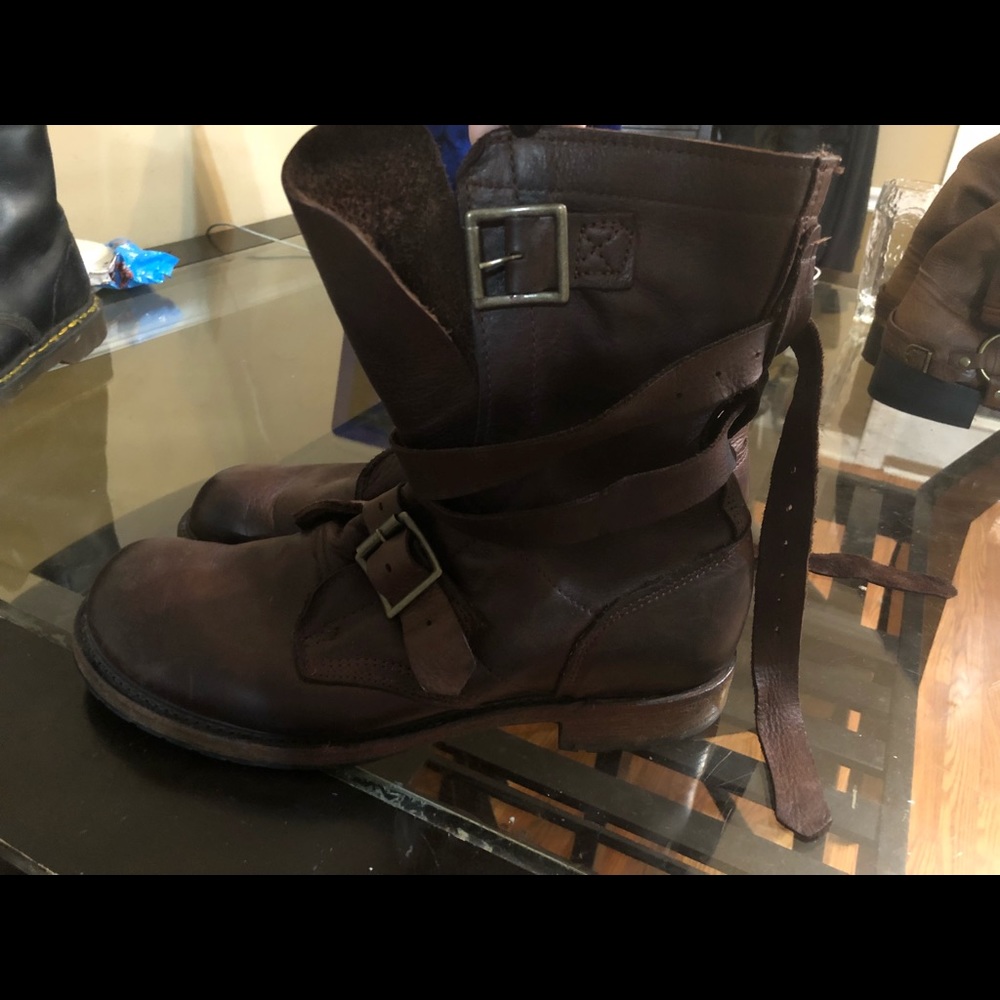 Vintage shoe company Issac Tanker Boots